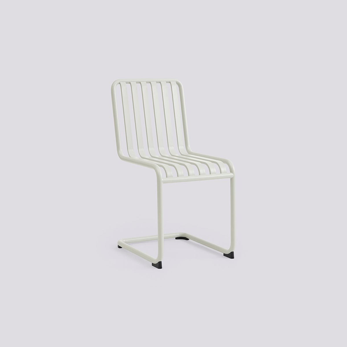 Chaise Palissade Cantilever de Ronan et Erwan Bouroullec - Hay-Gris ciel-The Woods Gallery