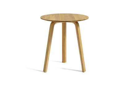 Table basse Bella Ø 45 x H 49 cm en chêne huilé, de trois quarts