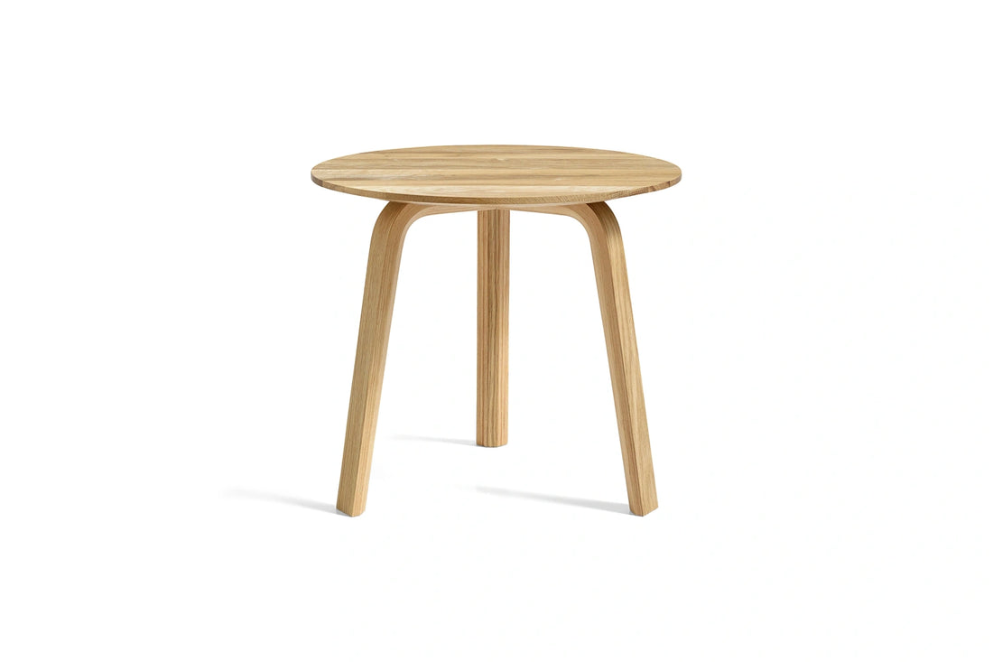 Table basse Bella Ø 45 x H 39 cm en chêne huilé, de trois quarts