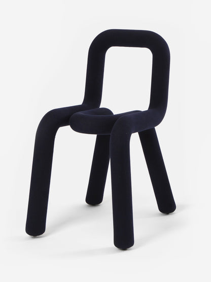 Chaise Bold de Big Game - Moustache-Bleu foncé, vue de trois quarts-The Woods Gallery