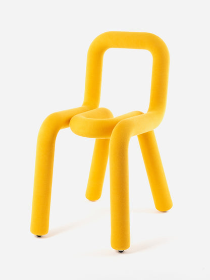 Chaise Bold de Big Game - Moustache-Jaune, vue de trois quarts-The Woods Gallery