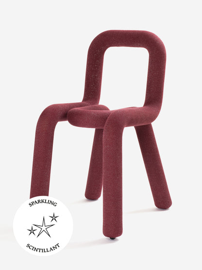 Chaise Bold de Big Game - Moustache-Rouge pailleté, vue de trois quarts-The Woods Gallery