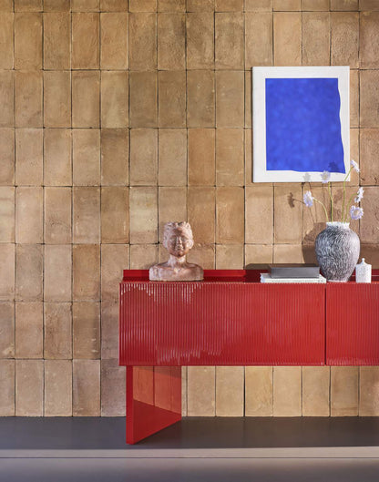 Collection Hayama de Patricia Urquiola - Cassina - Livraison rapide-buffet rouge en ambiance-The Woods Gallery