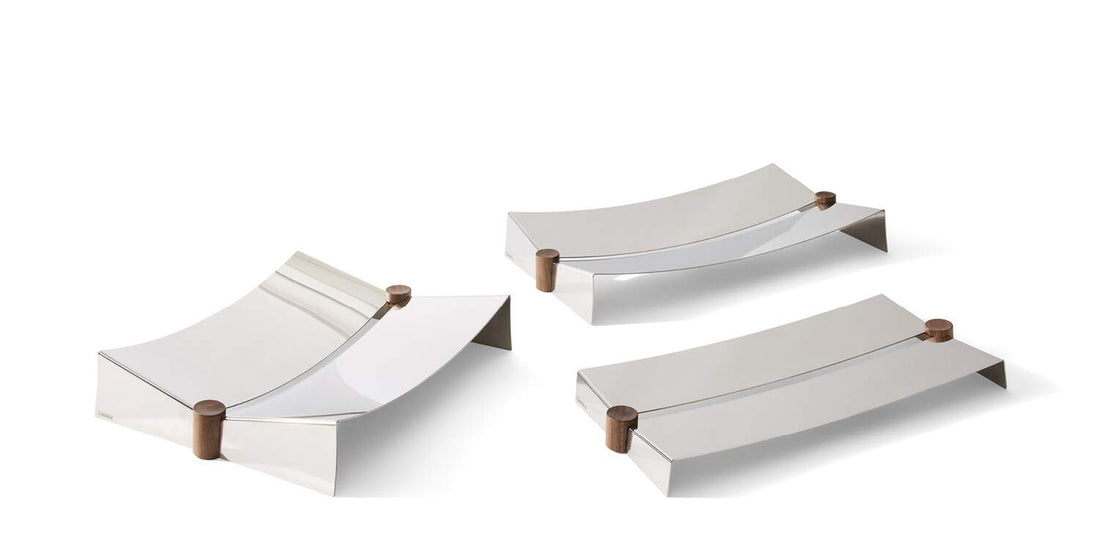 Centre de table Glyntea de Chiara Andreatti - Cassina-trois plateaux en acier poli avec boutons en bois-Cassina