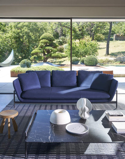 Tapis Janubi en laine - Cassina-tapis sous des canapés en terrasse-The Woods Gallery