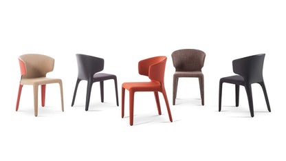 Chaise Hola de Hannes Wettstein - Cassina-cinq chaises en cuir et tissu de couleurs différentes-The Woods Gallery