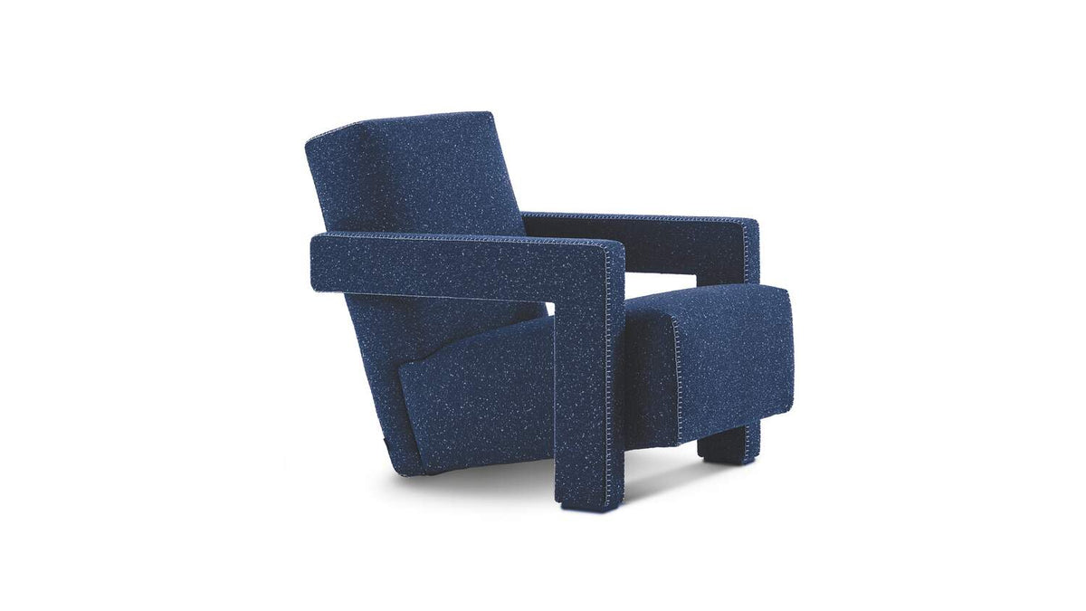 Fauteuil 637 Utrecht XL de Gerrit Thomas Rietveld - Cassina-vue de trois quarts, tissu bleu chiné-Cassina