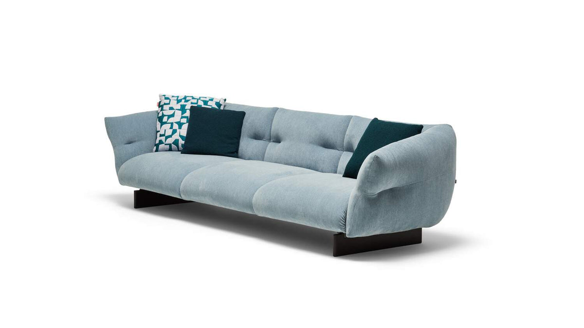 Canapé Mon-Cloud de Patricia Urquiola - Cassina-canapé linéaire vu de trois quarts-The Woods Gallery