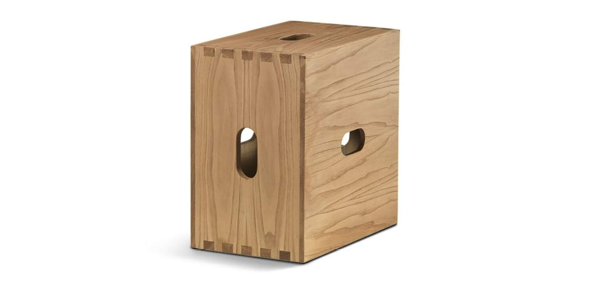 Tabouret LC14 Maison du Brésil par Le Corbusier - Cassina-tabouret Cabanon en châtaignier-The Woods Gallery