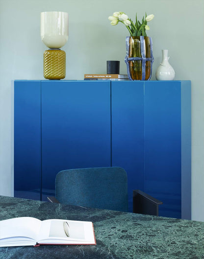 Meuble Bramante de Kazuhide Takahama - Cassina-laque nuancée bleue en ambiance-The Woods Gallery