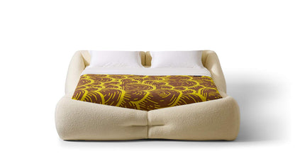 Lit Mon-Nid de Patricia Urquiola - Cassina-lit en tissu ivoire, vue de face-The Woods Gallery
