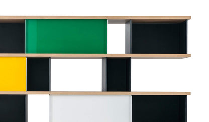 Bibliothèque 526 Nuage de Charlotte Perriand - Cassina-détail des portes colorées et des étagères-Cassina