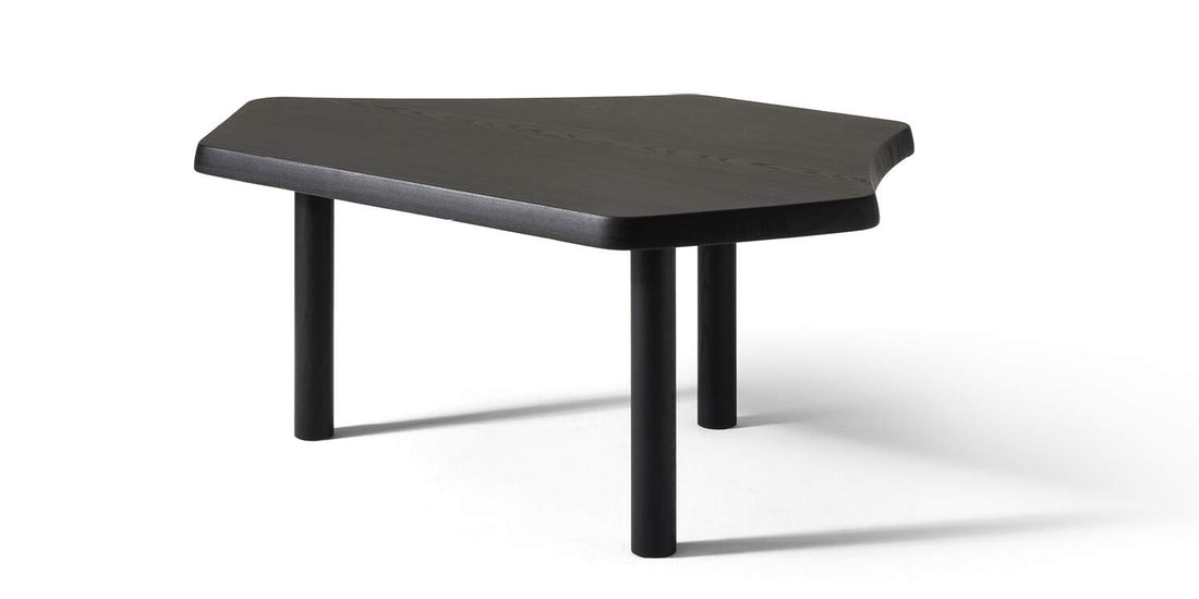Table 545 Montparnasse de Charlotte Perriand - Cassina-vue de trois quarts, table basse noire-Cassina