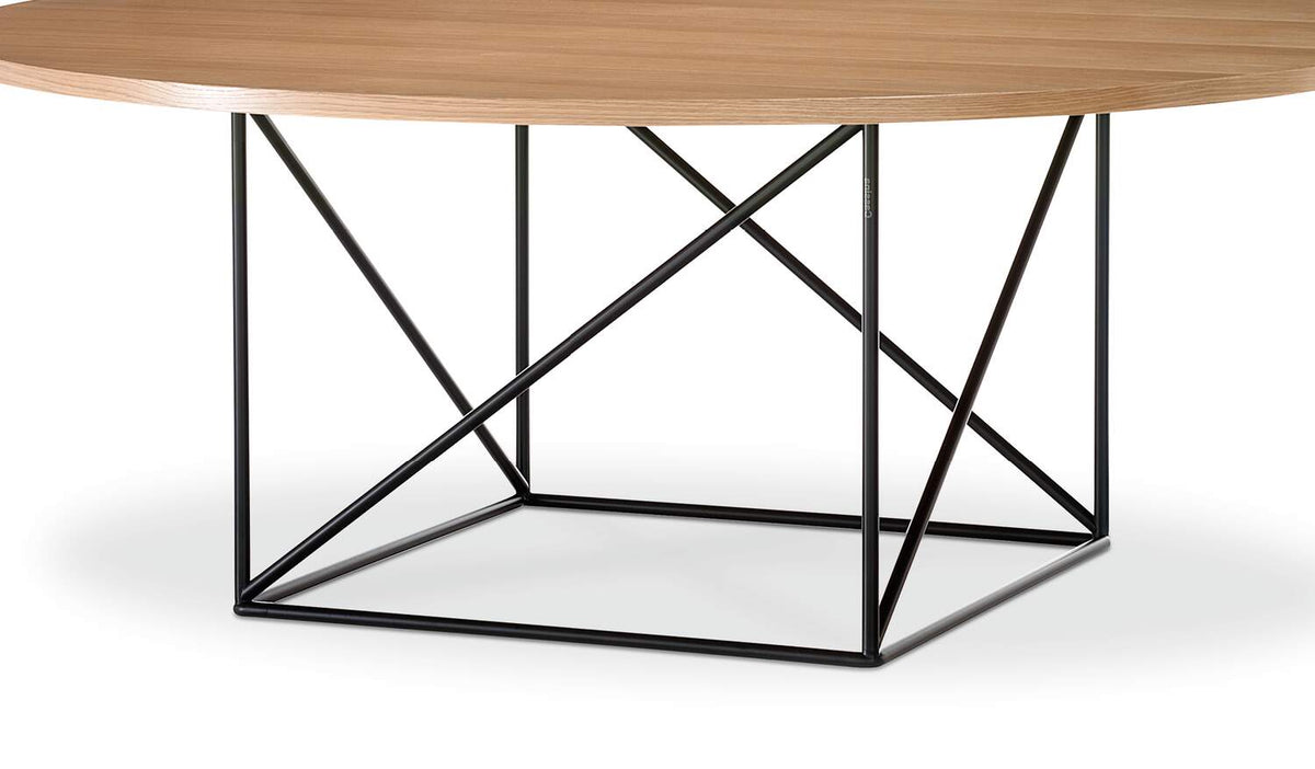 Table de conférence (LC15) de Le Corbusier - Cassina-détail du piètement noir en treillis-Cassina