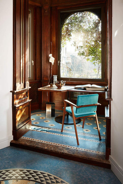 Fauteuil 832 Luisa de Franco Albini - Cassina-en situation dans un bureau, assise turquoise-Cassina