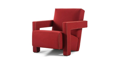 Fauteuil 637 Utrecht XL de Gerrit Thomas Rietveld - Cassina-vue de trois quarts, tissu rouge aux coutures apparentes-Cassina