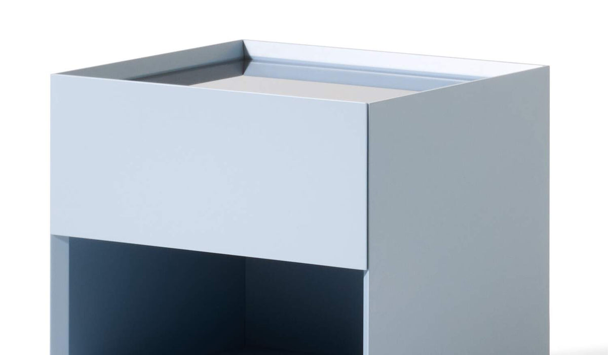 Table de chevet Ghost Box de Mikal Harrsen - Cassina-détail de la niche ouverte-The Woods Gallery