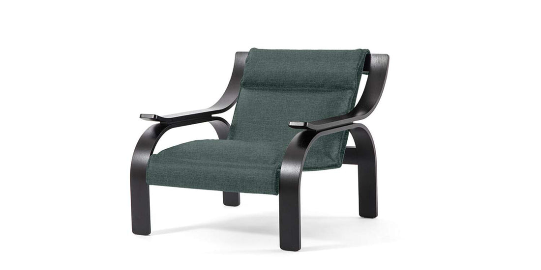 Fauteuil Woodline de Marco Zanuso - Cassina-vue de trois quarts, tissu vert et structure noire courbée-Cassina