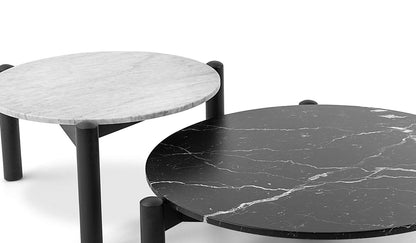 Table 535 à plateau interchangeable de Charlotte Perriand - Cassina-deux tables basses, marbre blanc et noir-Cassina