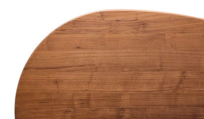 Table basse 589 en forme libre de Charlotte Perriand - Cassina-gros plan sur le plateau en noyer-Cassina