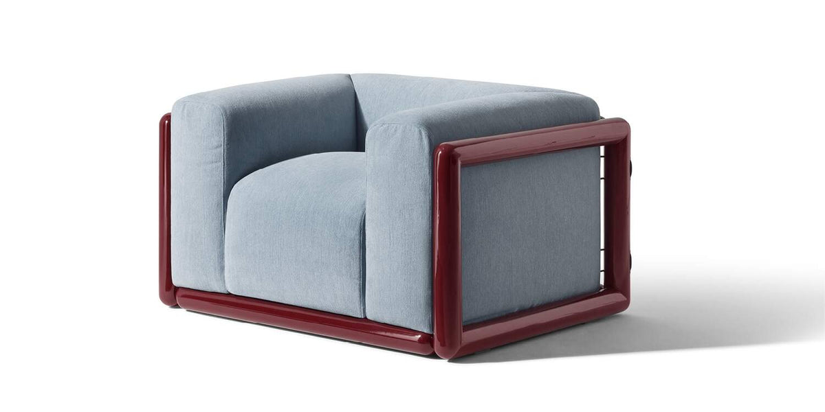 Fauteuil W08 Cornaro de Carlo Scarpa - Cassina-vue de trois quarts, tissu bleu clair et cadre bordeaux-Cassina