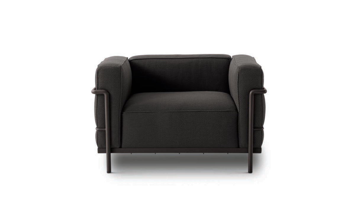 Fauteuil 3 Grand Confort (LC3) grand modèle, Outdoor - Cassina-fauteuil en tissu noir-The Woods Gallery