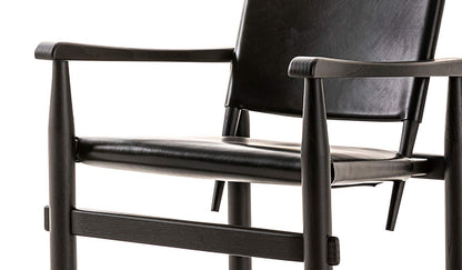 Fauteuil 533 Doron Hotel de Charlotte Perriand - Cassina-gros plan sur l&