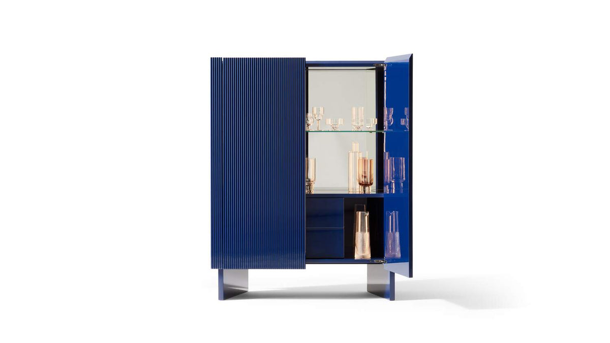 Collection Hayama de Patricia Urquiola - Cassina-meuble bar ouvert, portes effet canneté bleu nuit-The Woods Gallery