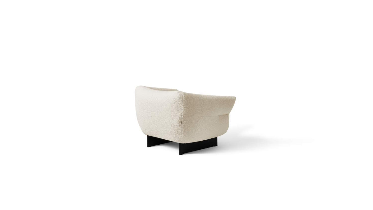 Fauteuil Mon-Cloud de Patricia Urquiola - Cassina-fauteuil vu de profil-The Woods Gallery