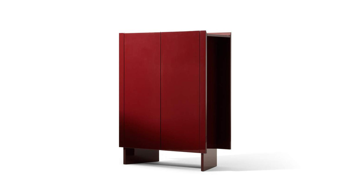 Collection Hayama de Patricia Urquiola - Cassina - Livraison rapide-meuble haut laqué rouge, portes lisses-The Woods Gallery