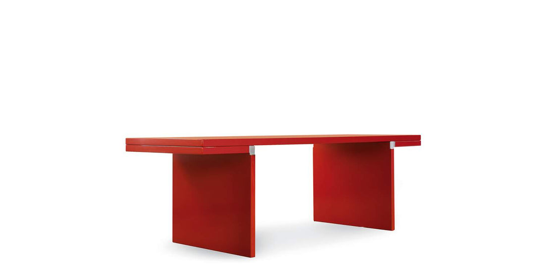 Table W05 Orseolo de Carlo Scarpa - Cassina-vue de trois quarts, table laquée rouge-Cassina