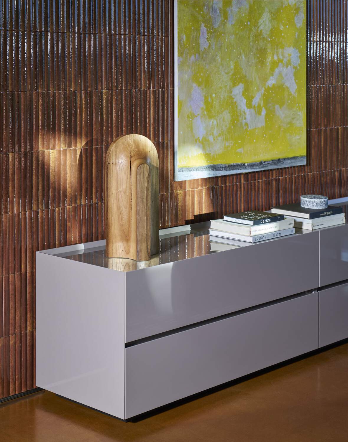 Meuble Ghost Box de Mikal Harrsen - Cassina-meuble 240 cm laqué gris en ambiance-The Woods Gallery