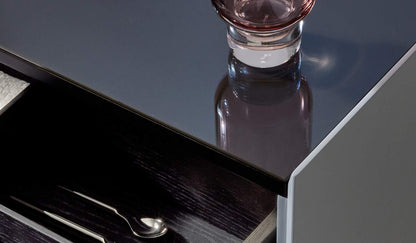 Meuble Ghost Box de Mikal Harrsen - Cassina-détail du plateau en verre-The Woods Gallery