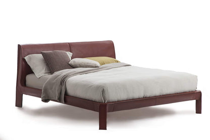 Lit CAB Night de Mario Bellini - Cassina-lit en cuir rouge de Russie-The Woods Gallery