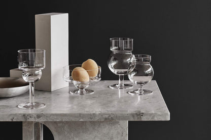 Verres Sferico de Joe Colombo - Cassina-en situation sur une table en pierre-Cassina