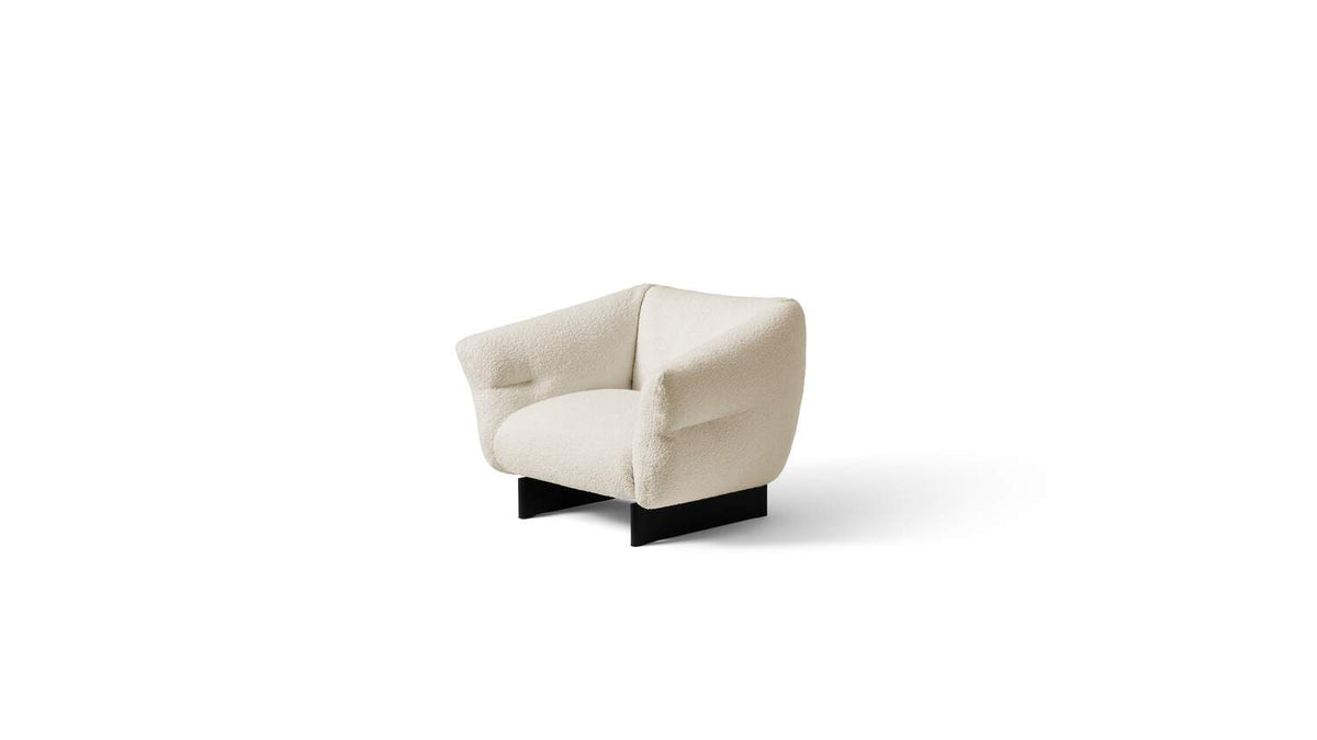 Fauteuil Mon-Cloud de Patricia Urquiola - Cassina-fauteuil vu de trois quarts-The Woods Gallery