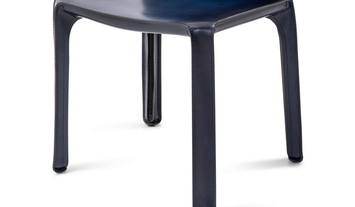 Chaise CAB 412 de Mario Bellini - Cassina-détail des pieds habillés de cuir, Cassina