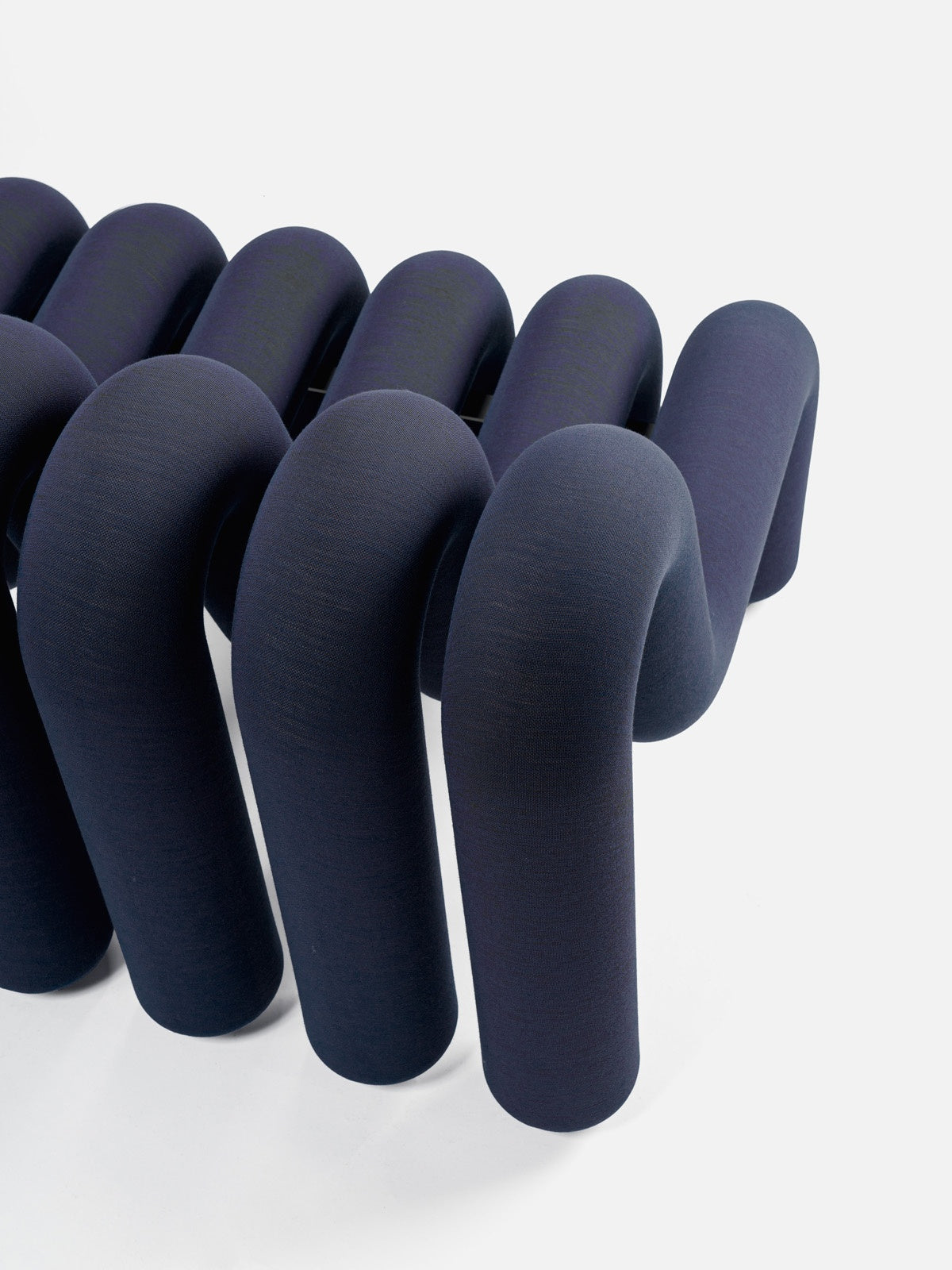 Canapé Extra Bold de Big Game - Moustache-détail des tubes bleu nuit-The Woods Gallery