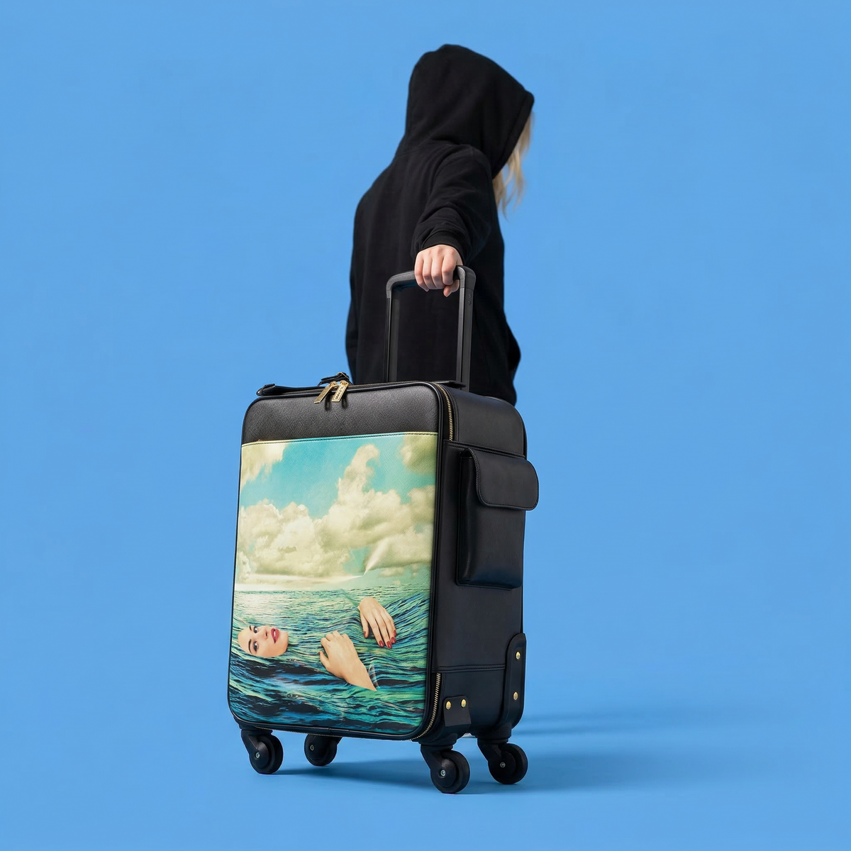 Valise Trolley Sea Girl de ToiletPaper - Seletti-en situation 2, visuel de synthèse-The Woods Gallery