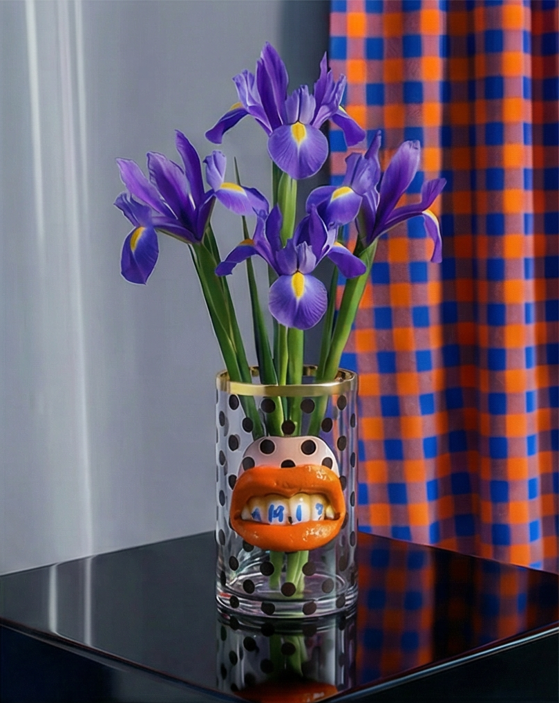 Vase Shit Pois ø 9 x h. 14 cm de ToiletPaper - Seletti-vue 2-The Woods Gallery