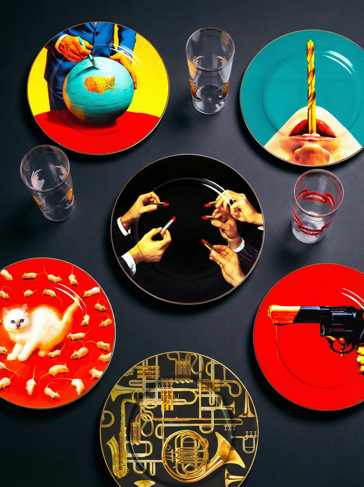 Assiette Revolver de ToiletPaper - Seletti-en situation, visuel de synthèse-The Woods Gallery
