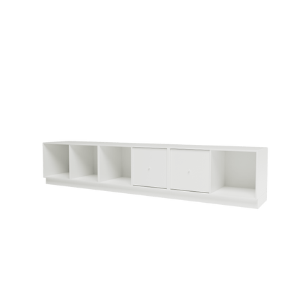 Banc Rest III Montana, laque 01 White, sur socle de 7 cm, vue de trois quarts sur fond blanc