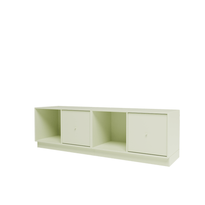 Banc Rest II Montana, laque 140 Pomelo, sur socle de 7 cm, vue de trois quarts sur fond blanc