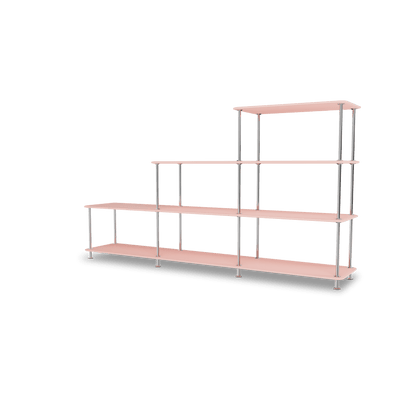 Etagère Free 321000 Montana, tablettes 167 Ruby et structure 44C Chrome, vue de trois quarts sur fond blanc