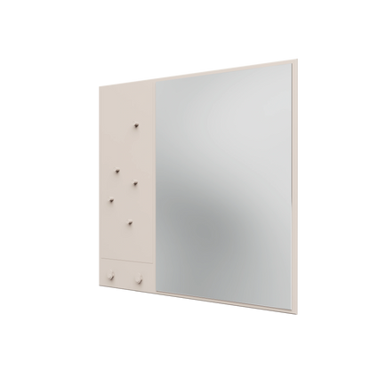 Miroir Memo Montana, laque 158 Oat, suspendu au rail mural, vue de trois quarts sur fond blanc
