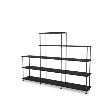 Etagère Free 342000 Montana, tablettes 207 Black et structure 05 Black, vue de trois quarts sur fond blanc