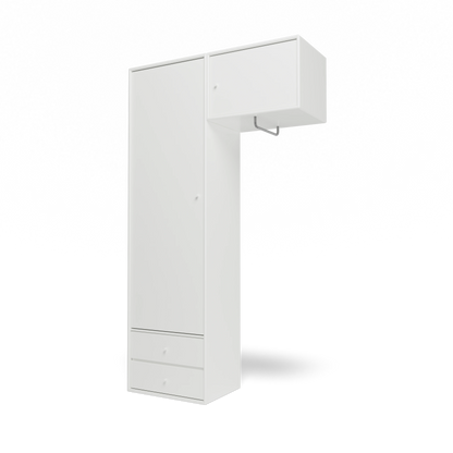 Armoire Attire II Montana, laque 01 White, suspendu au rail mural, vue de trois quarts sur fond blanc