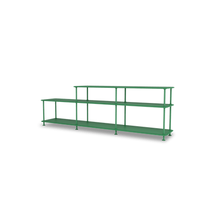 Etagère Free 111220 Montana, tablettes 232 Parsley et structure 152 Parsley, vue de trois quarts sur fond blanc