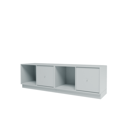 Banc Rest II Montana, laque 156 Oyster, sur socle de 7 cm, vue de trois quarts sur fond blanc
