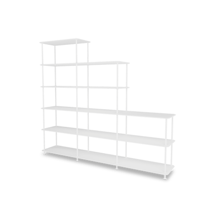 Etagère Free 542000 Montana, tablettes 214 New White et structure 101 New White, vue de trois quarts sur fond blanc